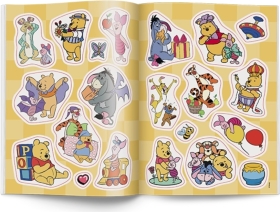 Disney Kubuś i przyjaciele. Kolorowanka z naklejkami 1 sztuka