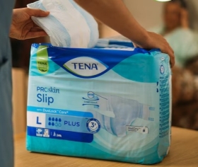 Tena Slip ProSkin Pieluchomajtki plus M 30 szt. Nowa
