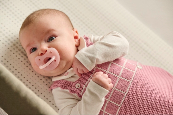 Chicco PhysioForma Smoczek uspokajający soft silikonowy różowy 2-6 m+ 1 sztuka